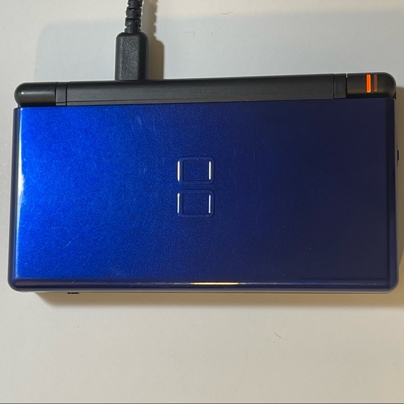 (BUNDLE) Nintendo DS Lite in Blue With 4 Games & Accessories - Picture 14 of 16